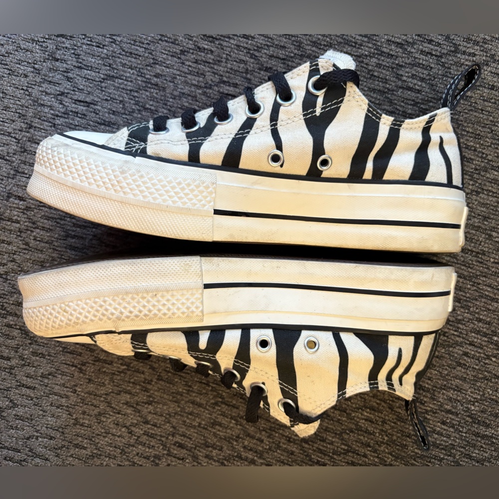 Converse All Star Chuck Taylor Unisex Zebra Low Top Sneakers Women’s 7 Men’s 5 - Picture 11 of 12
